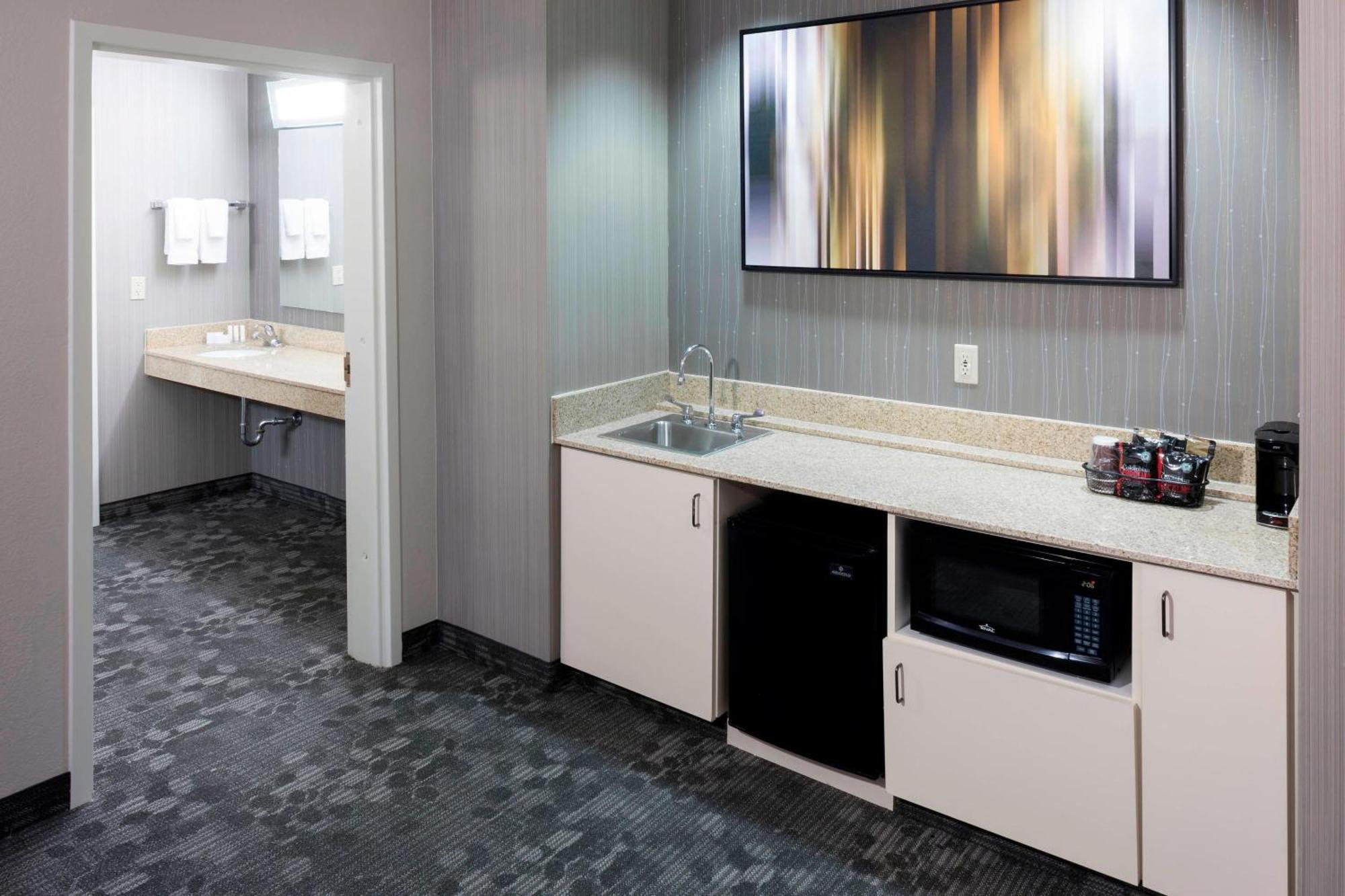 Hotel Courtyard By Marriott Wichita East Exteriér fotografie